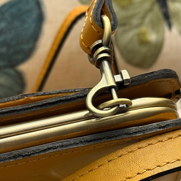 Patricia Nash Mango “Evangeline”Floral Embossed Crossbody/chain handle Bag NIB - Picture 10 of 16